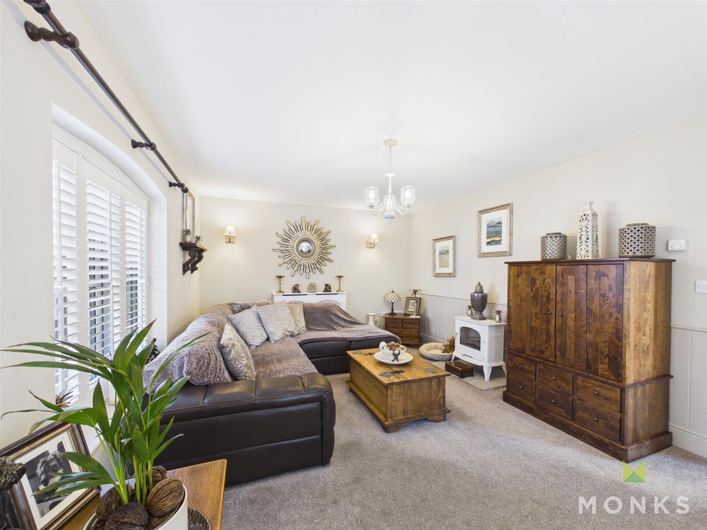 17 Penrhos Court, Whittington, Oswestry, SY11 4FA For Sale